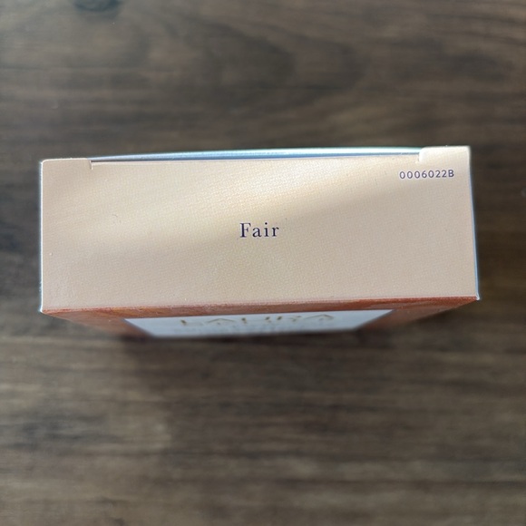 Laura Geller Color Correcting Foundation (Fair) - Picture 4 of 9